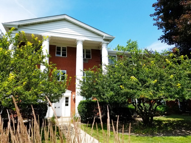 property at 110 N Lincoln Ln
