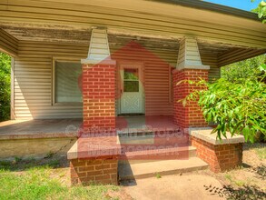 1501 Gladstone Terrace in The Village, OK - Building Photo - Building Photo