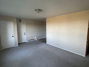 3157 Hawks Prairie Rd in Oak Harbor, WA - Building Photo - Building Photo