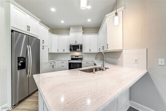 8921 Yucatan Ct in Naples, FL - Building Photo - Building Photo