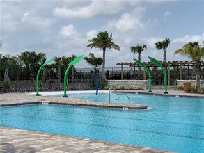 11931 Hometown Pl in Orlando, FL - Building Photo - Building Photo