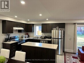 45 Kavanagh Ave in East Gwillimbury, ON - Building Photo - Building Photo