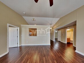 3652 Limelight Ln in Whitestown, IN - Building Photo - Building Photo