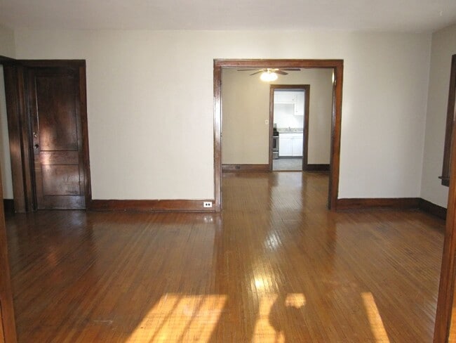 518 South St in Elgin, IL - Building Photo - Building Photo
