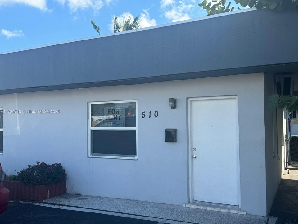 510 E 49th St in Hialeah, FL - Building Photo