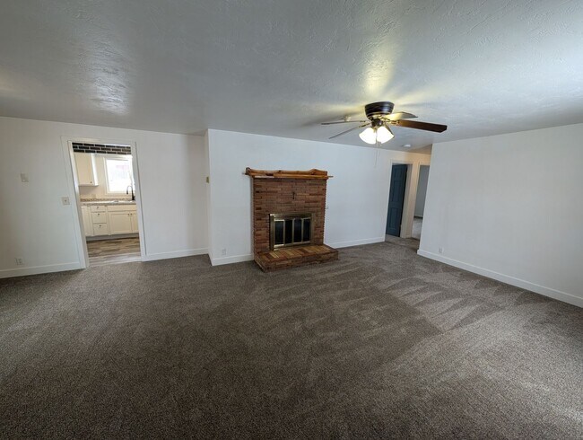 6305 Simmers Ave in Klamath Falls, OR - Building Photo - Building Photo