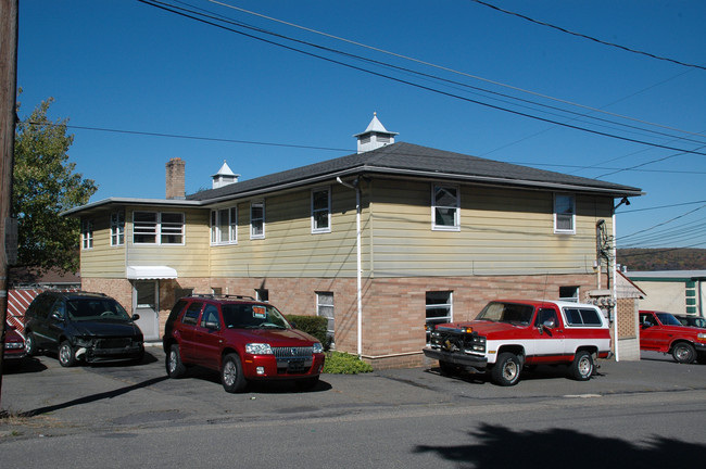 970 Emerald Ct in Hazleton, PA - Building Photo - Building Photo