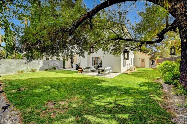 property at 1108 Daytona Ln