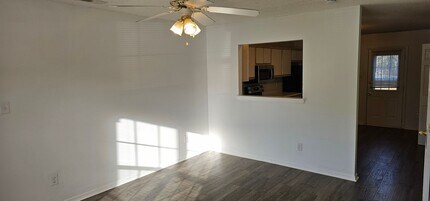 204 Fairwood Ct in Jacksonville, NC - Building Photo - Building Photo