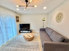 333 Elm Ct in Pittsburgh, PA - Building Photo - Building Photo
