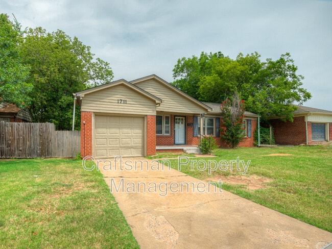 1711 Brighton Ave in The Village, OK - Building Photo - Building Photo
