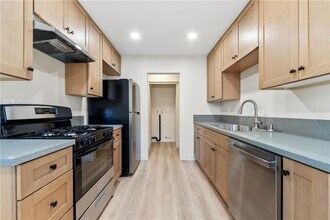 6431 Brown Cir in Huntington Beach, CA - Building Photo - Building Photo