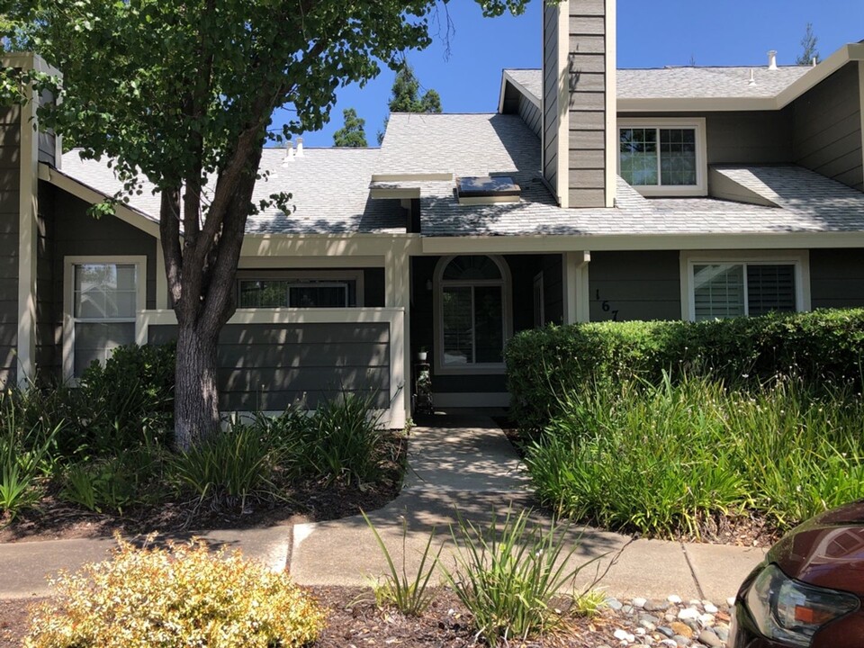 167 Pierpoint Cir in Folsom, CA - Building Photo