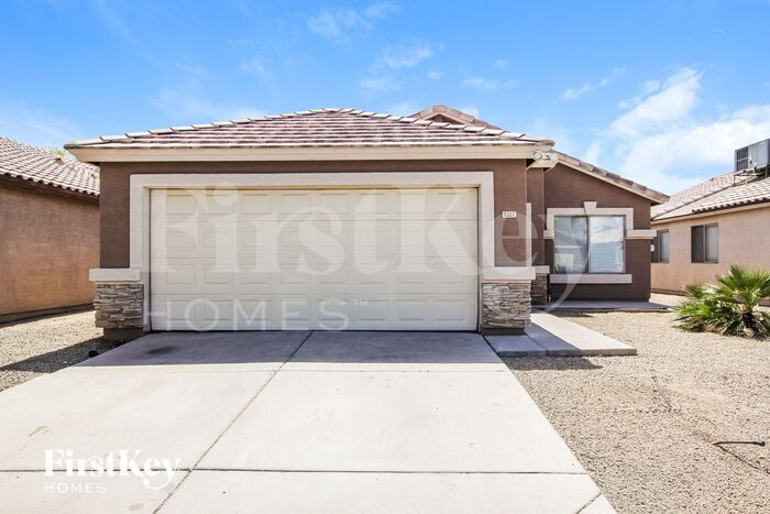 8327 W Coolidge St in Phoenix, AZ - Building Photo