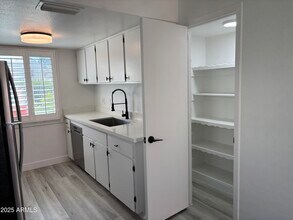 6102 N 79th St in Scottsdale, AZ - Building Photo - Building Photo