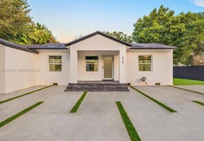 8281 NE 2nd Ct in Miami, FL - Building Photo