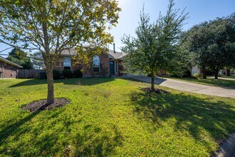 1520 Strasburg Cir in College Station, TX - Building Photo - Building Photo