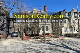 8 Barnes St in Providence, RI - Building Photo