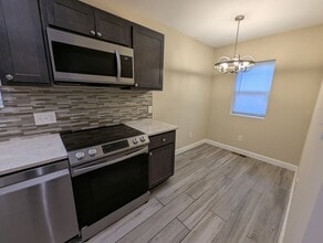 6902 Greenway Ave in St. Louis, MO - Building Photo - Building Photo
