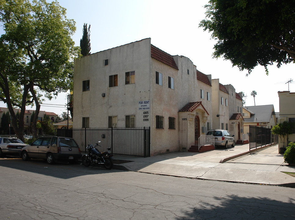 1005-1009 N Serrano Ave in Los Angeles, CA - Building Photo