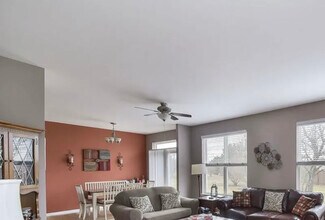 2221 Sunrise Cir in Aurora, IL - Building Photo - Building Photo