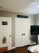 3555 Burkland Dr in Charlotte, NC - Foto de edificio - Building Photo