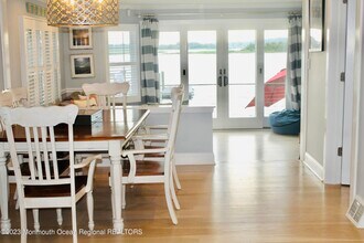 4 Riverview Pl in Sea Bright, NJ - Building Photo - Building Photo