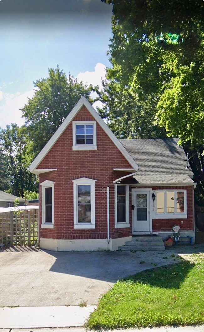 property at 194 Murray St