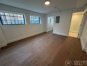 1200 Massachusetts Ave in Cambridge, MA - Foto de edificio - Building Photo