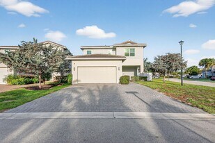 4191 Bonita Way, Unit 28 in Lighthouse Point, FL - Building Photo