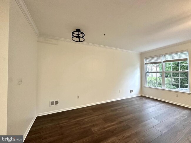 322 Amy Way in Cinnaminson, NJ - Foto de edificio - Building Photo