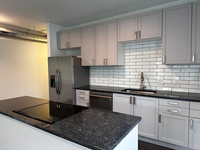27 Wilson Ave, Unit D