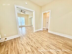 1022 N Berendo St, Unit 3 in Los Angeles, CA - Building Photo - Building Photo