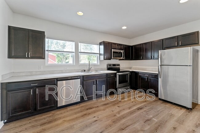 property at 1306 Woodlawn Ave