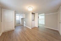 1121 Metropolitan Ave photo'