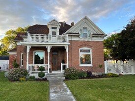 187 E 300 N in Lehi, UT - Building Photo