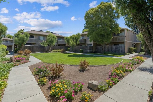 Walnut Grove Apartments