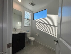 549 Everett Ridge Ave in North Las Vegas, NV - Building Photo - Building Photo