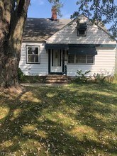 18519 Shawnee Ave in Cleveland, OH - Building Photo - Building Photo