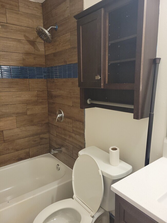 19360 Running Cedar Ct in Germantown, MD - Building Photo - Building Photo