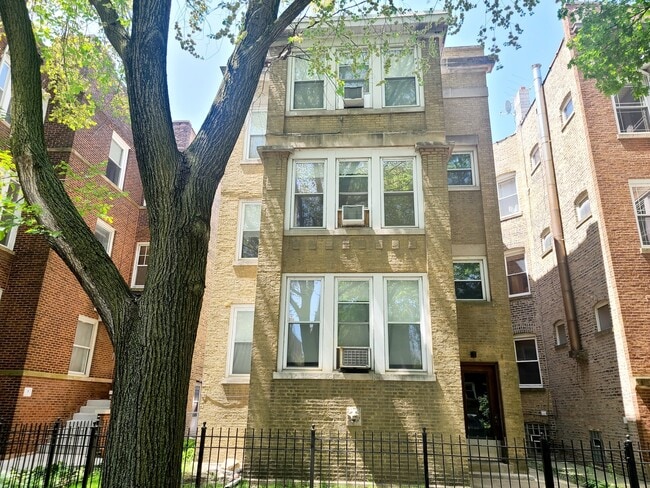 property at 6320 N Lakewood Ave