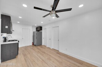231 Blaine Ave in Seaside Heights, NJ - Building Photo - Building Photo
