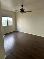 8455 W Sahara Ave in Las Vegas, NV - Building Photo - Building Photo