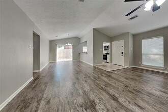 9 Briervine Ct in The Woodlands, TX - Building Photo - Building Photo
