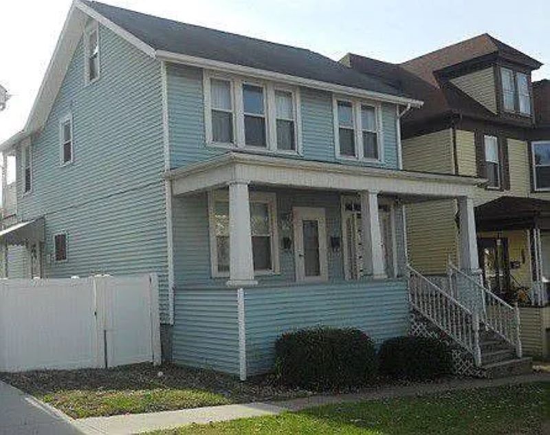 104 N 8th St in Wheeling, WV - Building Photo