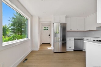 29 Pease Ave in Fairfield, CT - Building Photo - Building Photo