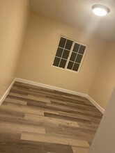 861 N Bruce St-Unit -861 N Bruce St #2 in Las Vegas, NV - Building Photo - Building Photo