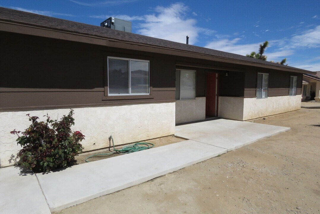 57856 Joshua Ln in Yucca Valley, CA - Building Photo