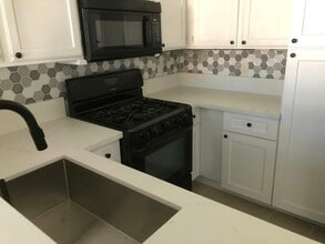 1012 Dusty Creek St in Las Vegas, NV - Building Photo - Building Photo