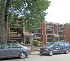 35-41 Eaton Ave in Toronto, ON - Building Photo